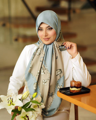 روسری توییل ابریشم آبی آسمانی