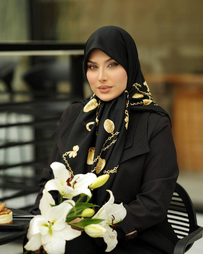 روسری توییل ابریشم مشکی طلایی