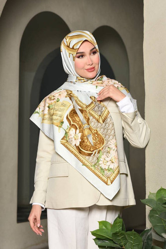 آبی کرم طلایی