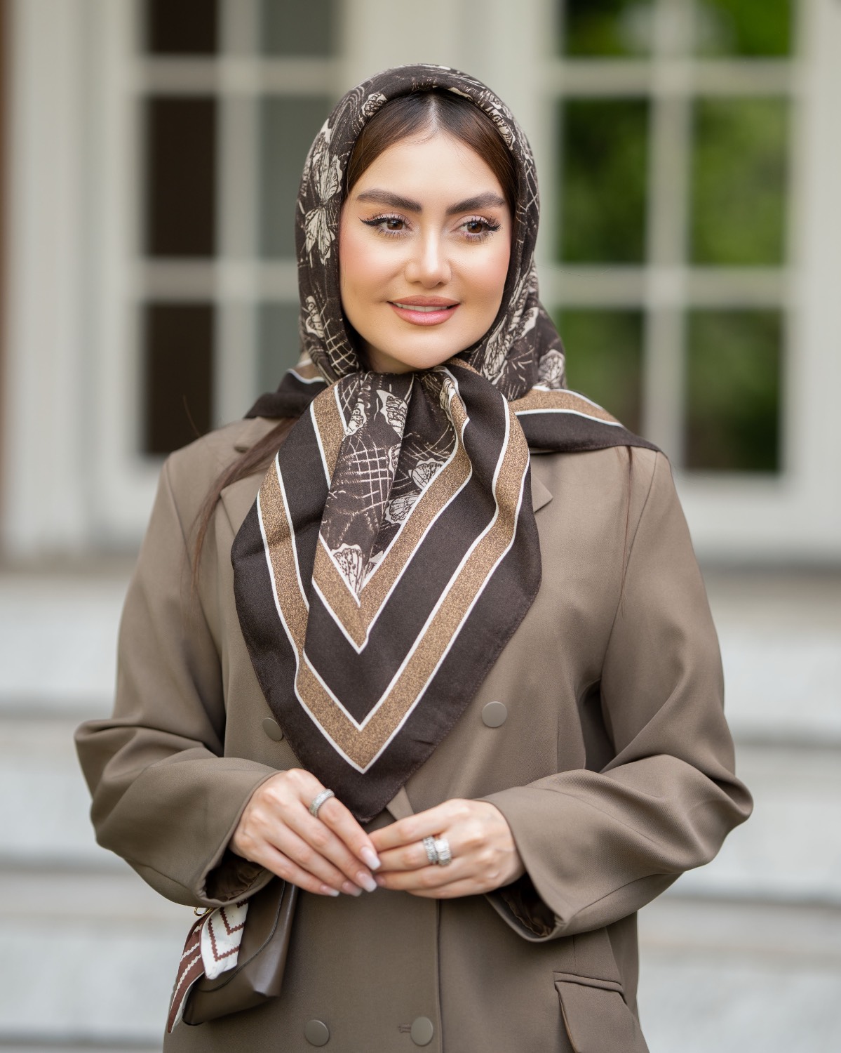 روسری نخی پروانه رنگ موکا سایز ۱۰۰