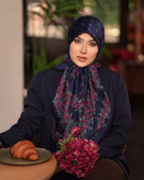 روسری ابریشم توییل گل ریز رنگ سورمه ای