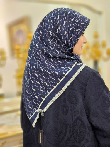 روسری ابریشم ریشه سوزنی سورمه ای سایز ۹۰