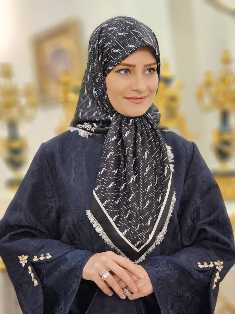 روسری ابریشم ریشه سوزنی مشکی سایز ۹۰