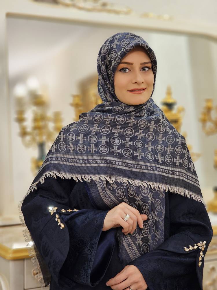 روسری لمه دار رنگ آبی لی سایز ۱۲۰