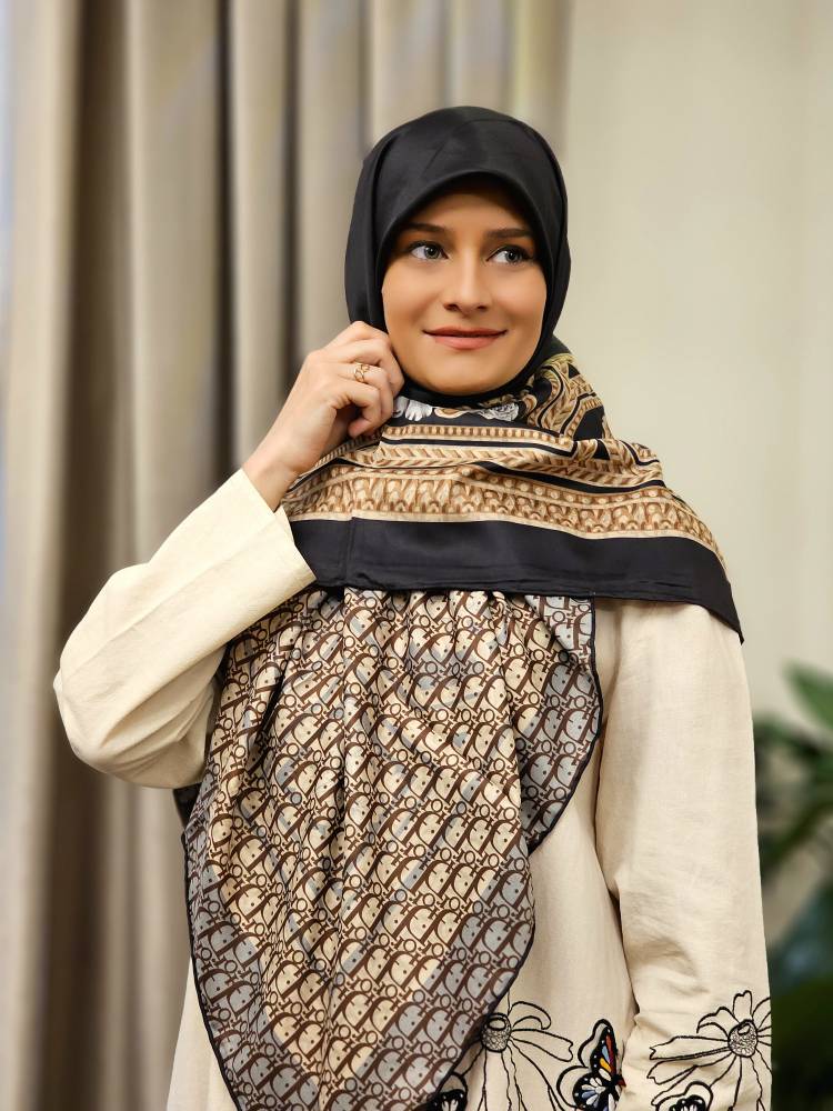 روسری ابریشم مشکی دبل فیس