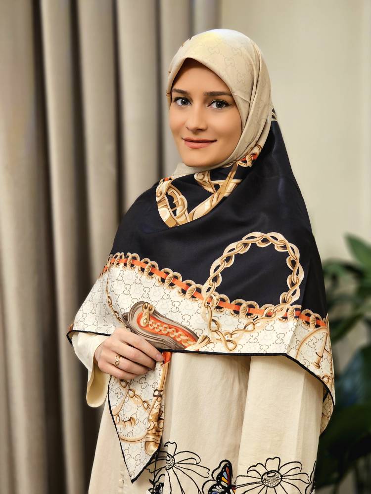 روسری ابریشم مشکی کرم وارداتی دبل فیس