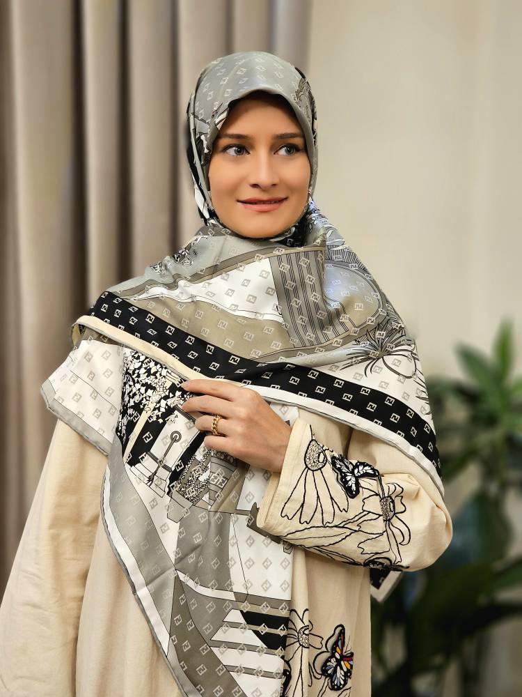 روسری ابریشم وارداتی فندی
