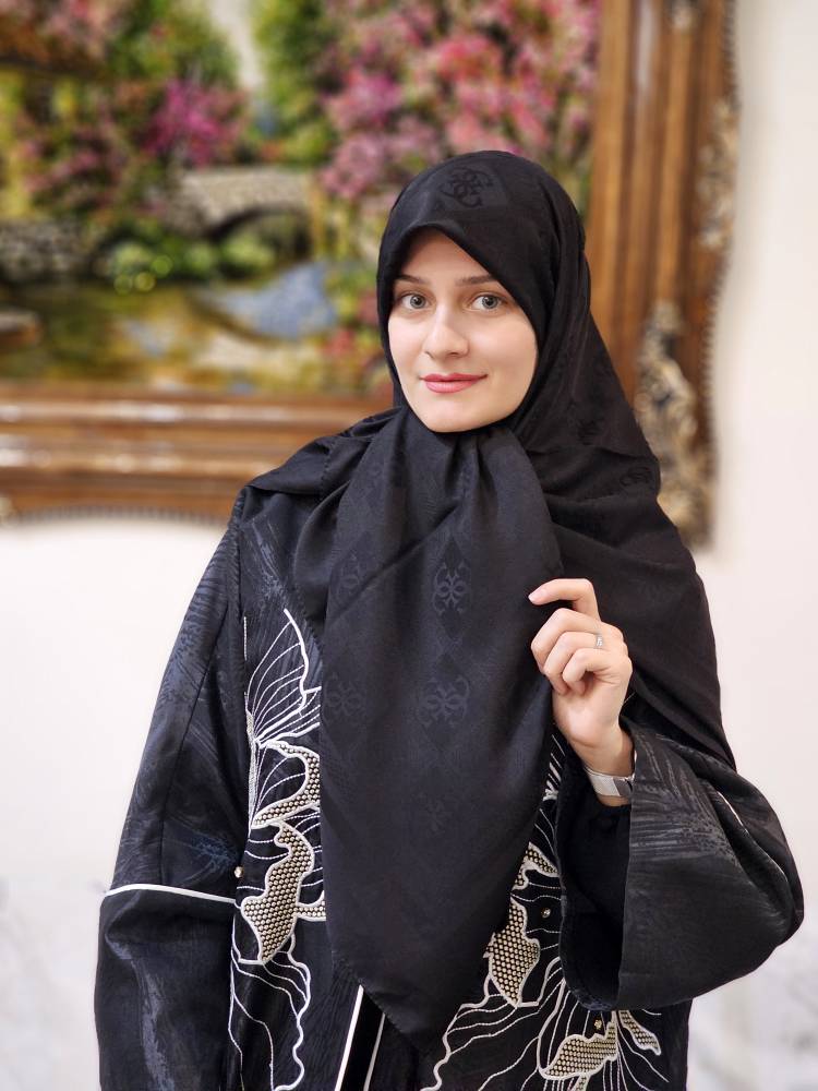 روسری مشکی ابریشم یونیک وارداتی سایز ۱۱۵