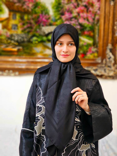 روسری مشکی گوچی ژاکارد وارداتی سایز ۱۱۵