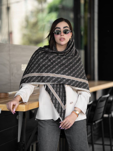 روسری نخ لمه مشکی نسکافه ای