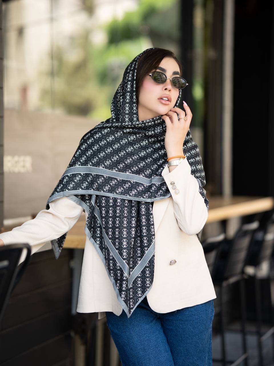 روسری نخ لمه مشکی طوسی برند گس