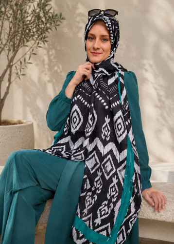 شال مشکی سبز