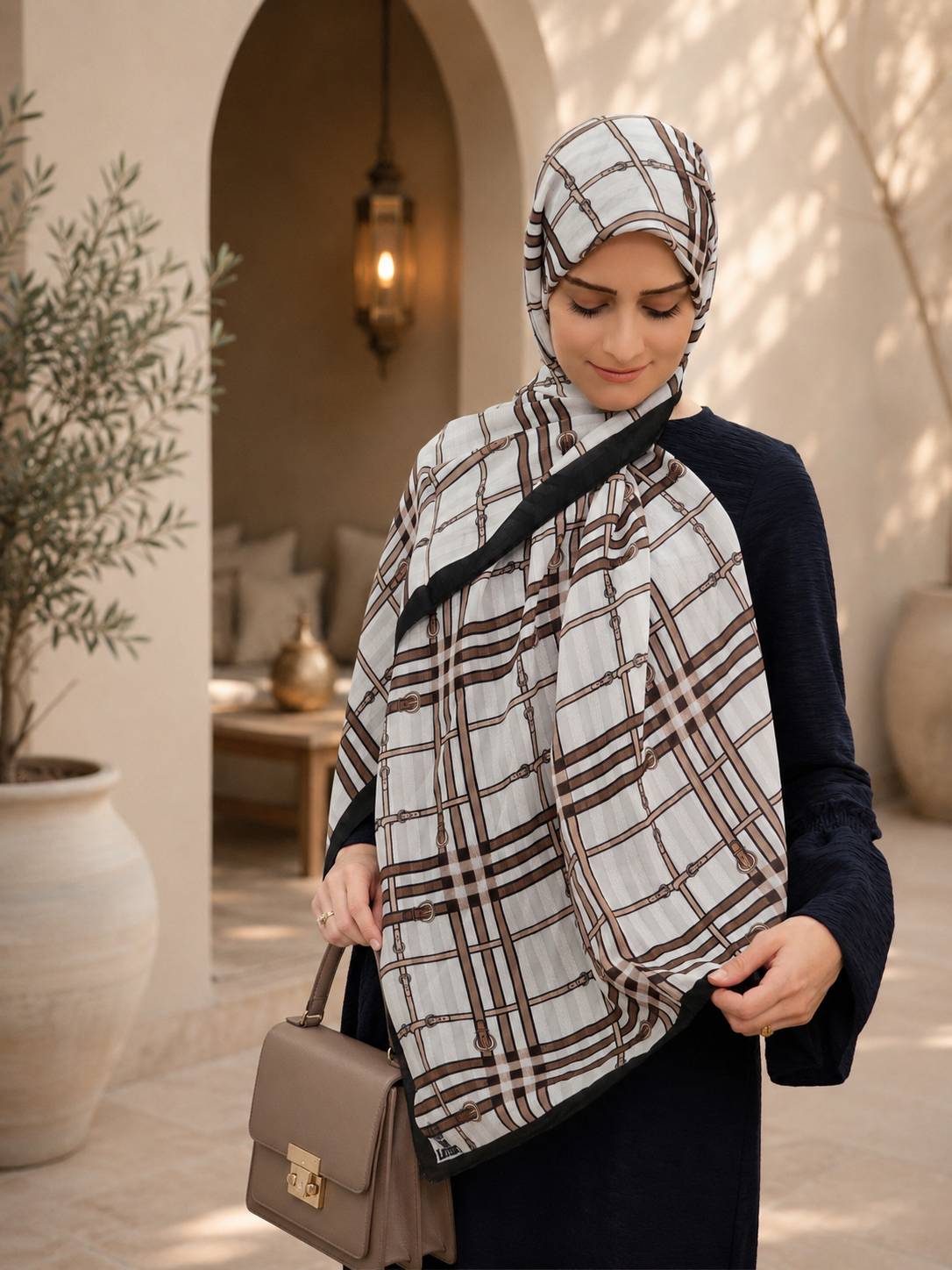 شال نخی کرم قهوه ای