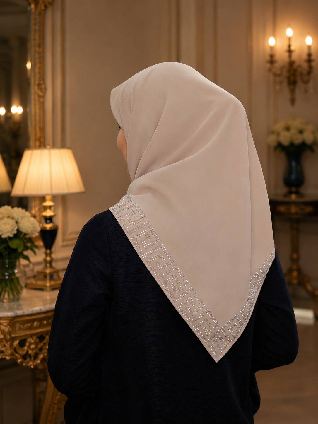 روسری ابریشم توییل کرم نگین کاری اختصاصی