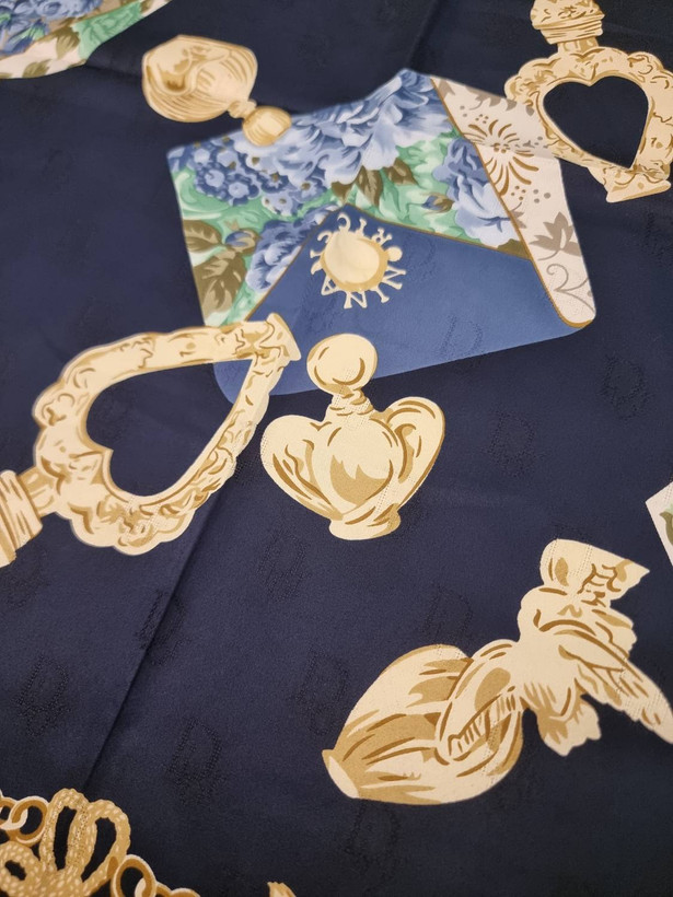روسری ابریشم ژاکارد دیور مشکی سایز ۱۳۰