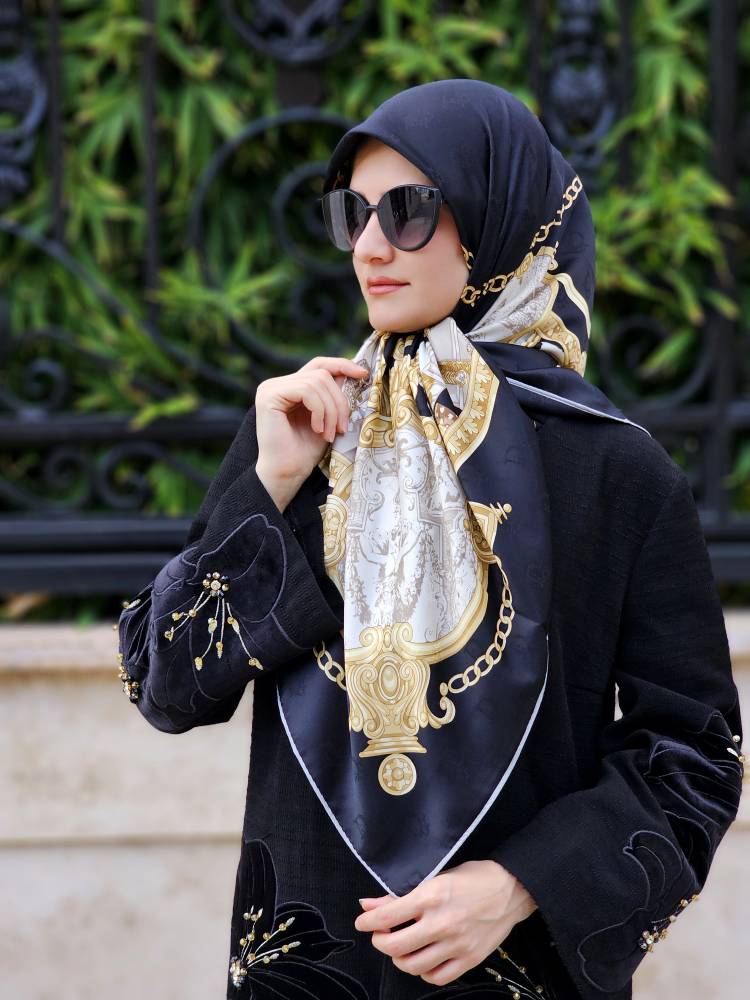 روسری ابریشم ژاکارد دیور مشکی طلایی سایز ۱۲۰