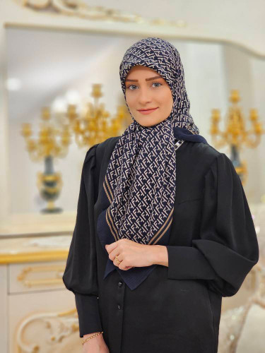 روسری نخی اسکالر فندی سرمهای کرم سایز ۱۰۰