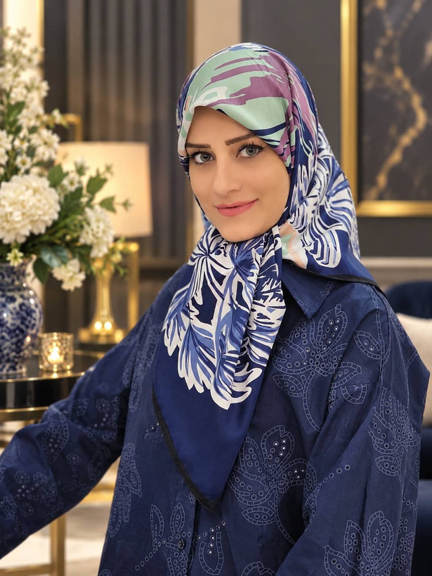 روسری ابریشم مستر سایز ۹۰ وارداتی