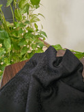 روسری نخی چهارفصل ژاکارد مشکی mk سایز ۱۴۰
