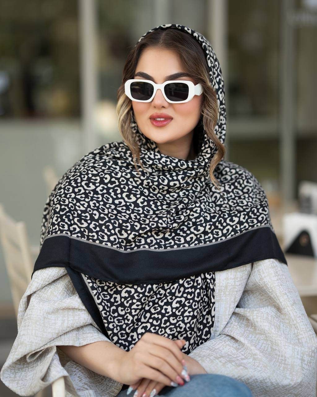 روسری نخی چهارفصل سایز ۱۳۰ مشکی سفید پلنگی