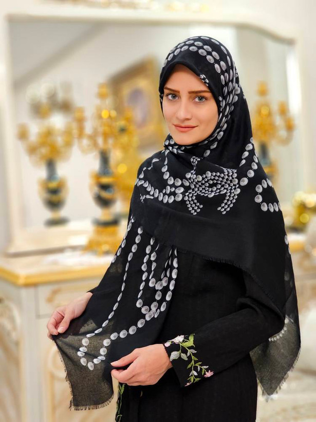 روسری نخی یونیک وارداتی سایز ۱۴۰ دورو