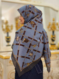 روسری نخی پنبه وارداتی رنگ آبی مه آلود نگین دار
