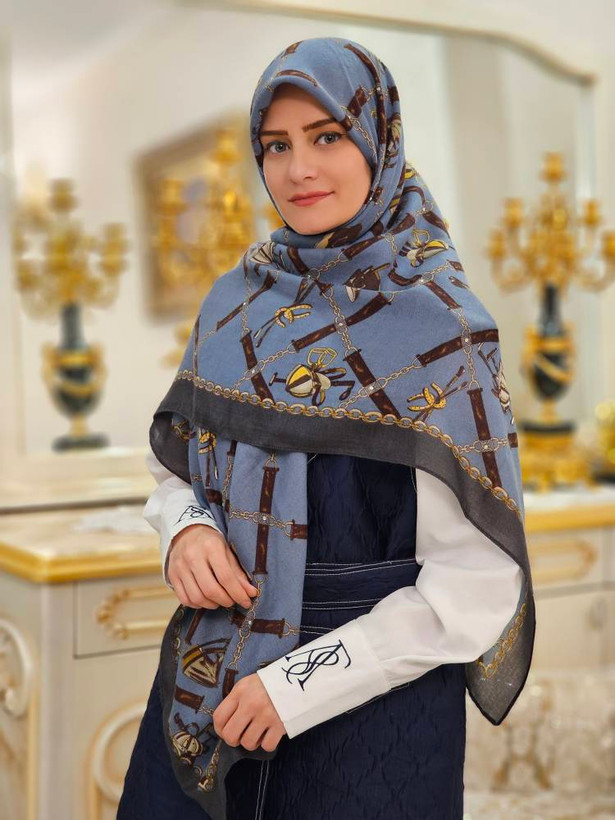 روسری نخی پنبه وارداتی رنگ آبی مه آلود نگین دار
