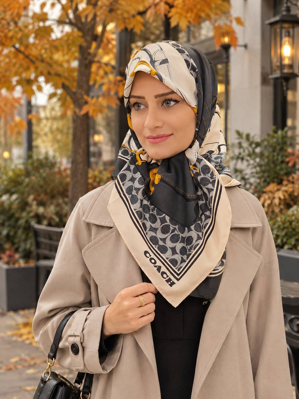 روسری ابریشم کیفیت مستر وارداتی سایز ۹۰ رنگ طوسی برند کوچ