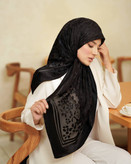 روسری دووره مشکی سایز ۱۱۰
